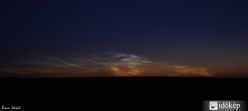 NLC hajnalban (is)