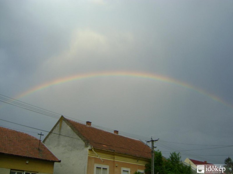 Kiteljesedett a szivárvány