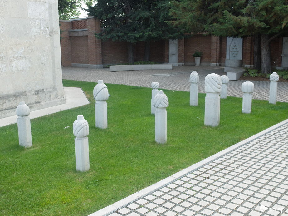 Gül Baba türbe