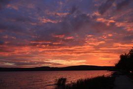 ÉGI FESTMÉNY