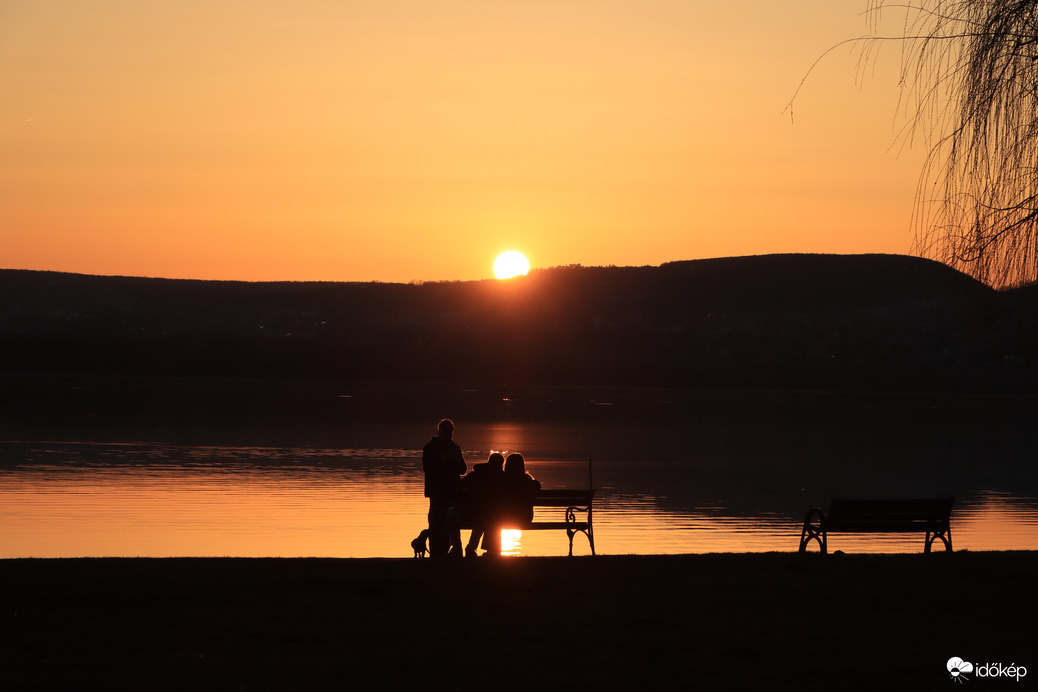 BÚCSÚZÁS A MAI NAPTÓL