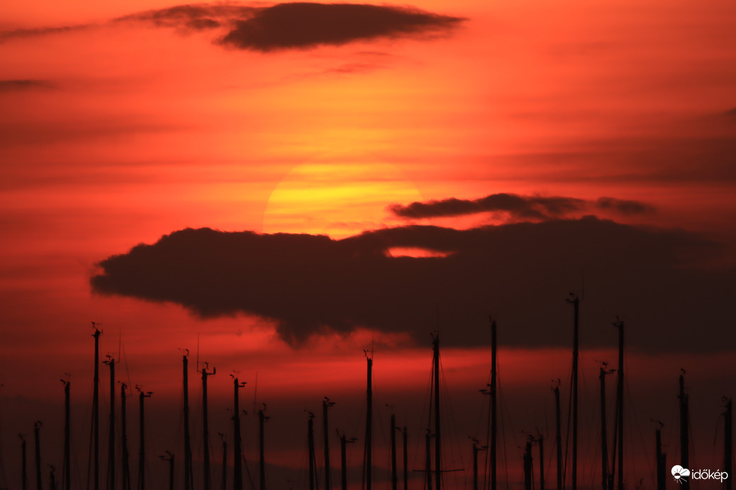 Vöröslő naplemnete